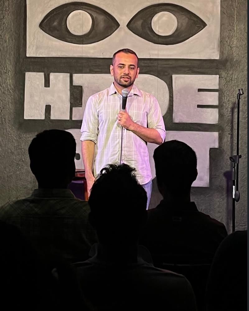 Chirag Panjwani performing at Hideout Comedy Club