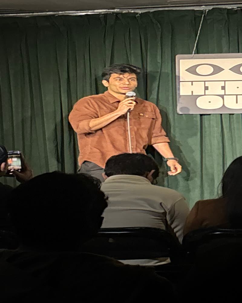 Madhur Virli performing at Hideout Comedy Club